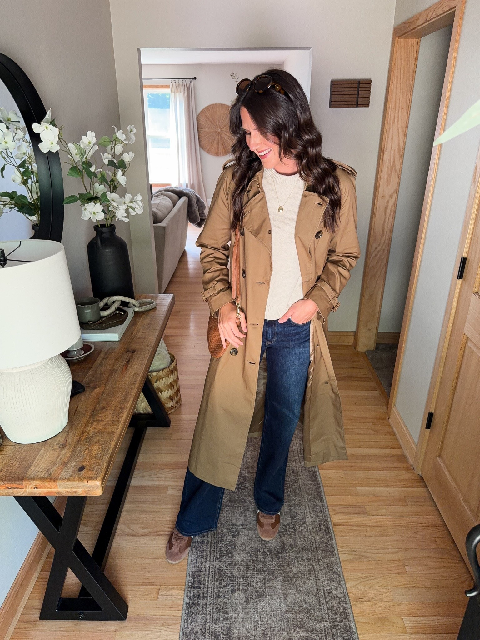 I’m starting to put together some ideas for a Fall Capsule Wardrobe and you ladies know that @Quince  is the first place I look. They have the best closet staples made of quality natural fibers and at prices we can feel good about. This trench is so beautiful and will be a great Fall layer. 👌🏻 #quincepartner