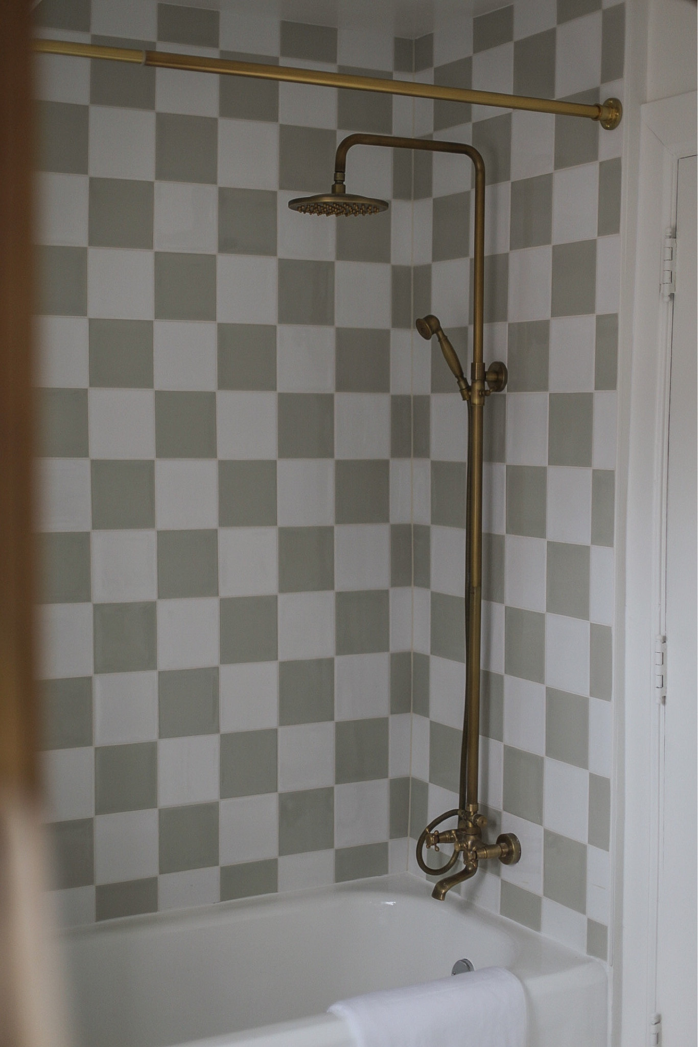 The checkered bathroom renovation at the Pennsylvania Project is one of my most favorite projects we’ve done. It’s full of character and was a blast to style! Check out all the finishing details! 

#LTKhome
