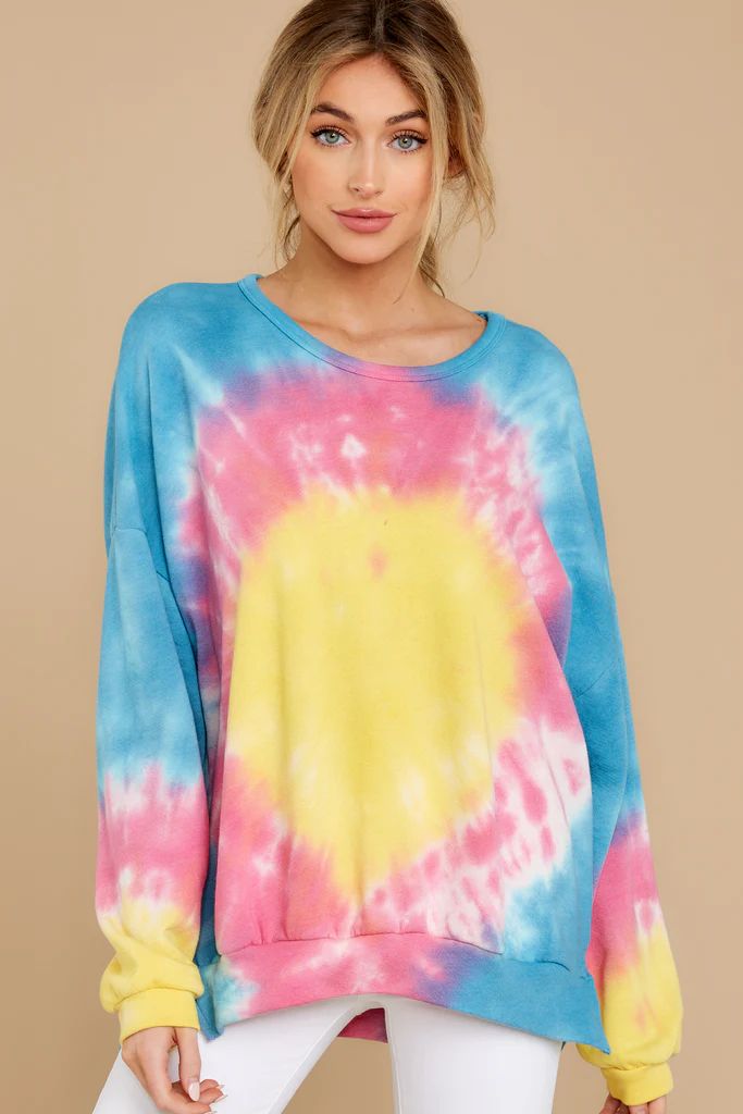 Coastal Groove Yellow Tie Dye Pullover | Red Dress 