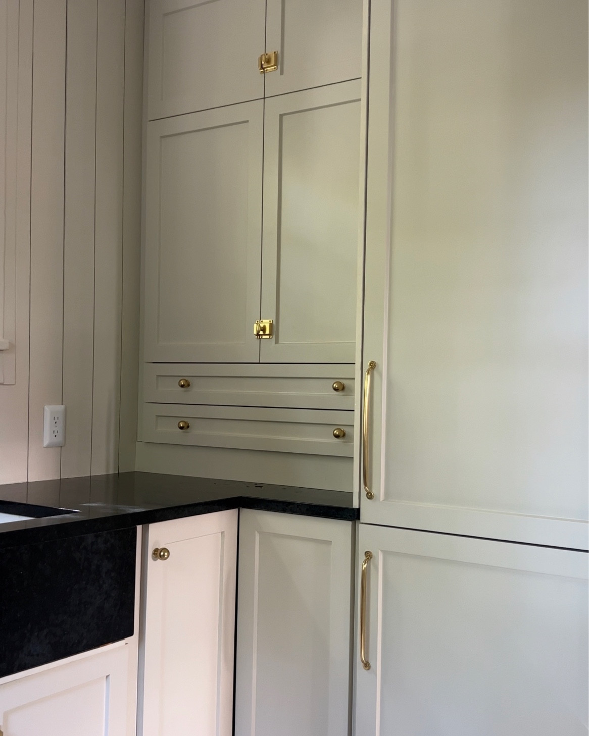 Aged brass kitchen cabinet hardware 

#LTKhome