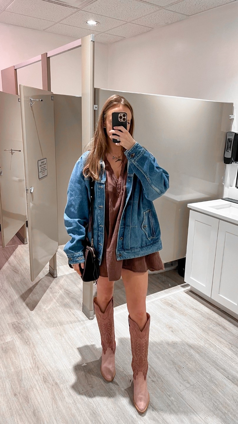 #ootd to judge Lady Lassos inaugural auditions in Dallas!

The dress is old but the accessories are new 😉 featuring my extra new #tecovas that Chase gifted me for Valentine’s Day 💕 

#madewellpartner #madewellpurse #dfwfashion #westerncasual 

#LTKootd #LTKmomlife #LTKdayinmylife