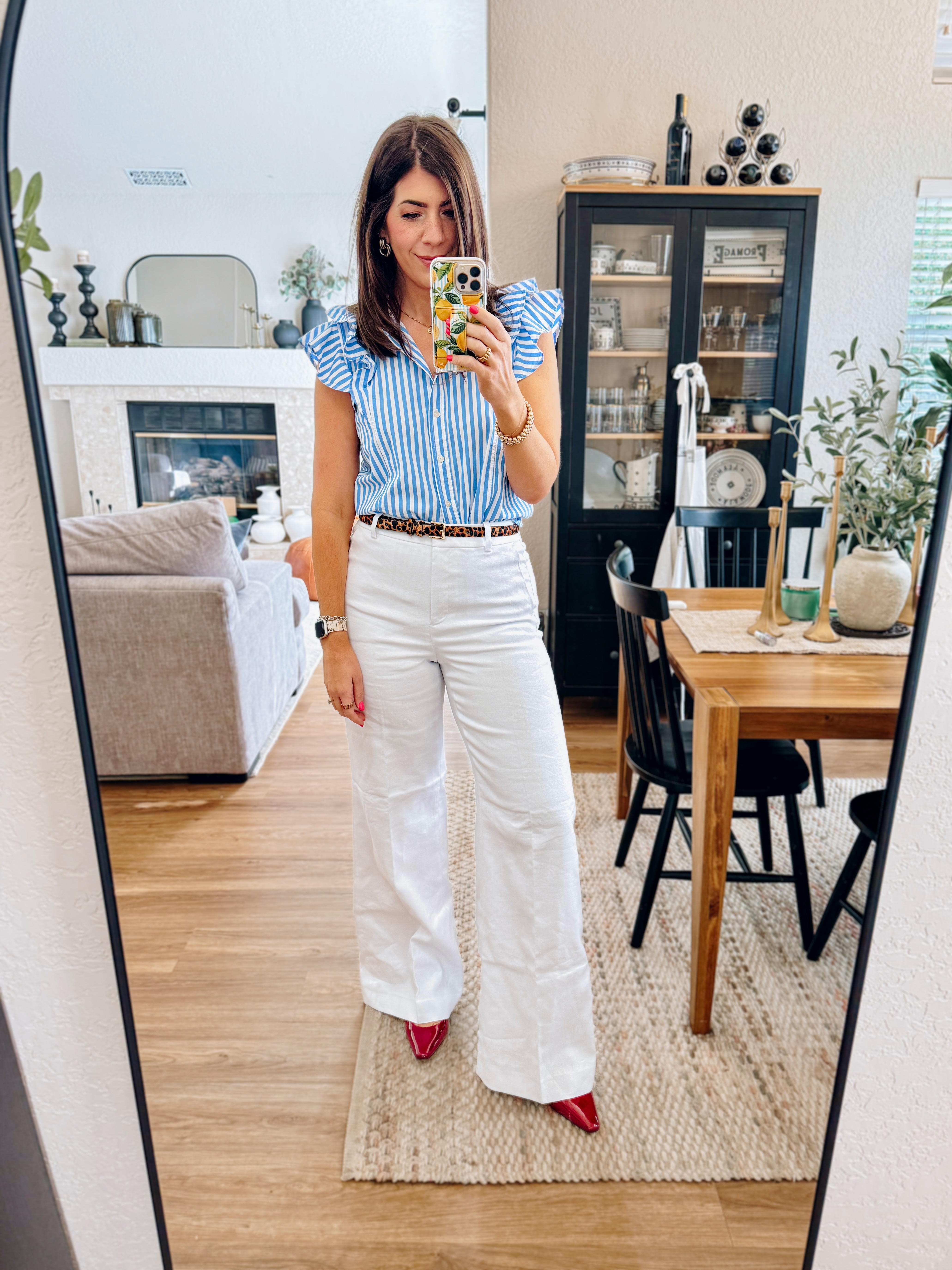 In a small house (runs large) and a 10 tall wide leg pant

midsize workwear, business casual outfits, chic office looks, professional style, midsize fashion inspo, everyday work outfits, office outfit, office look, affordable workwear

#LTKWorkwear #LTKMidsize #LTKStyleTip