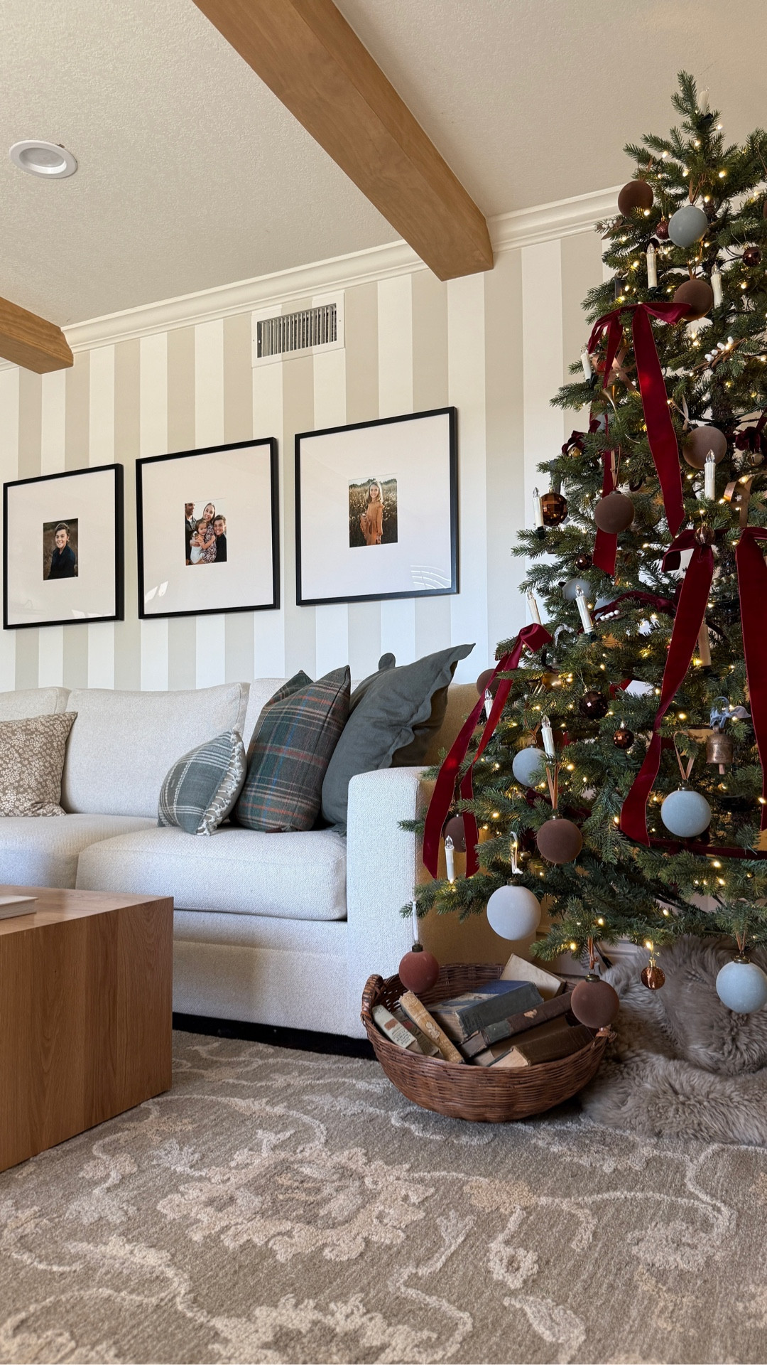 It finally feels like Christmas now that the tree is fully decorated and lit. Check out this tree from king of Christmas

#LTKCyberWeek #LTKHoliday #LTKSeasonal