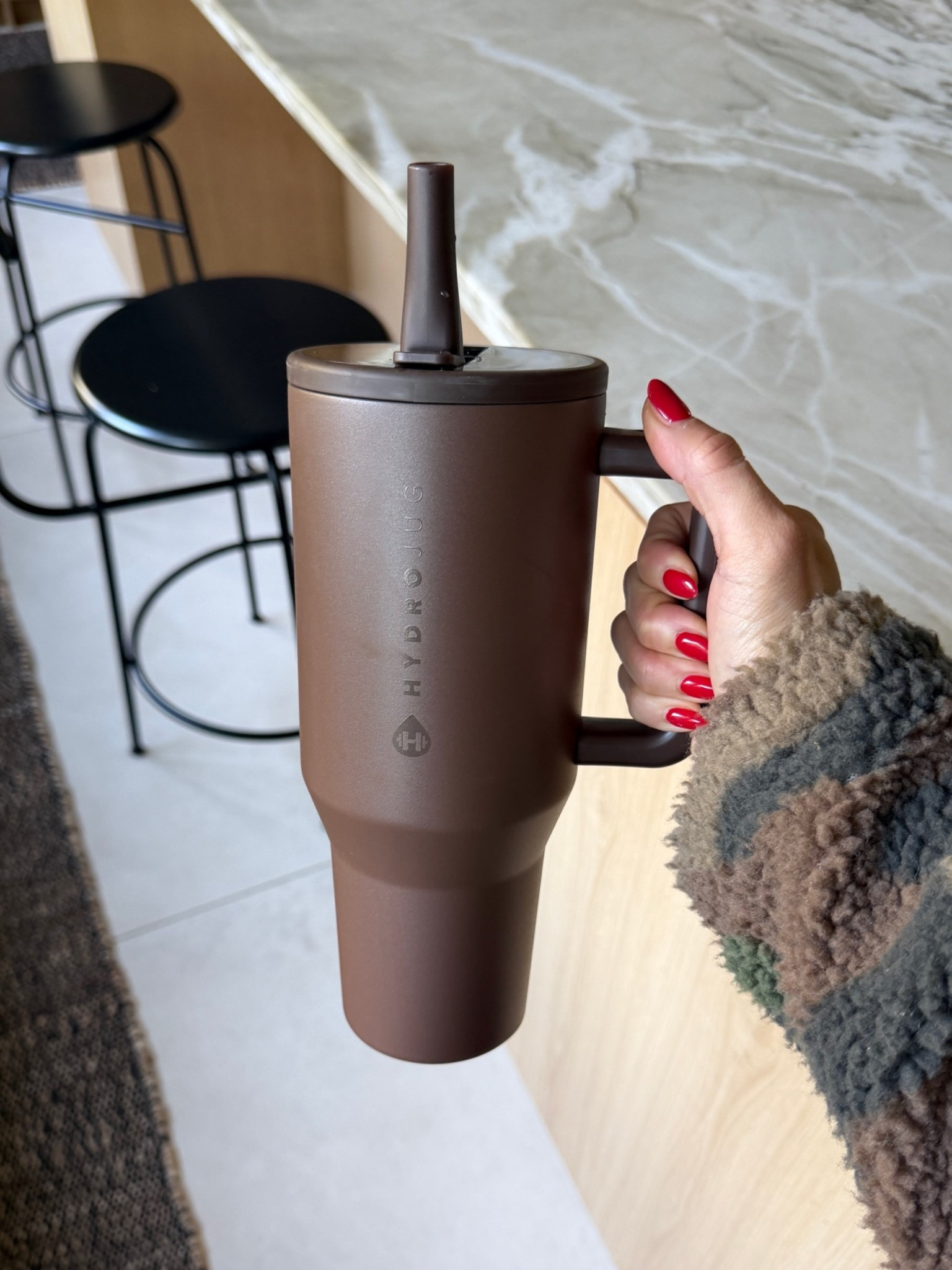Perfect brown water bottle 🤎🍂 target finds

#LTKHome #LTKselfcare #LTKmomlife