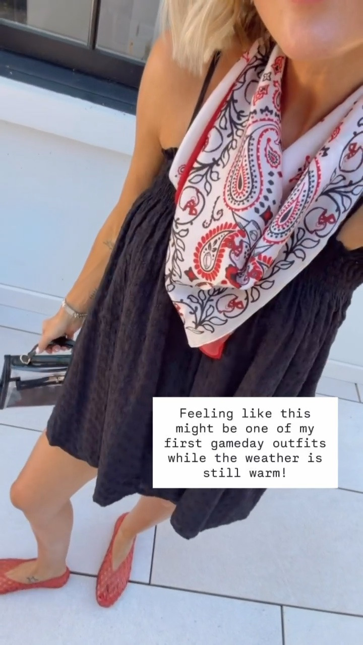 I love this black set so much! I think I might wear this for one of the first football games! Wearing XS!

Loverly Grey, darling loungewear, matching set, college game day outfit inspo, Georgia game day

#LTKSeasonal