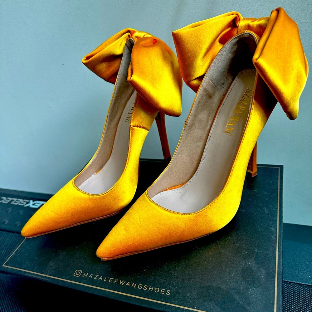 Yellow stiletto azalea wang heels | Poshmark