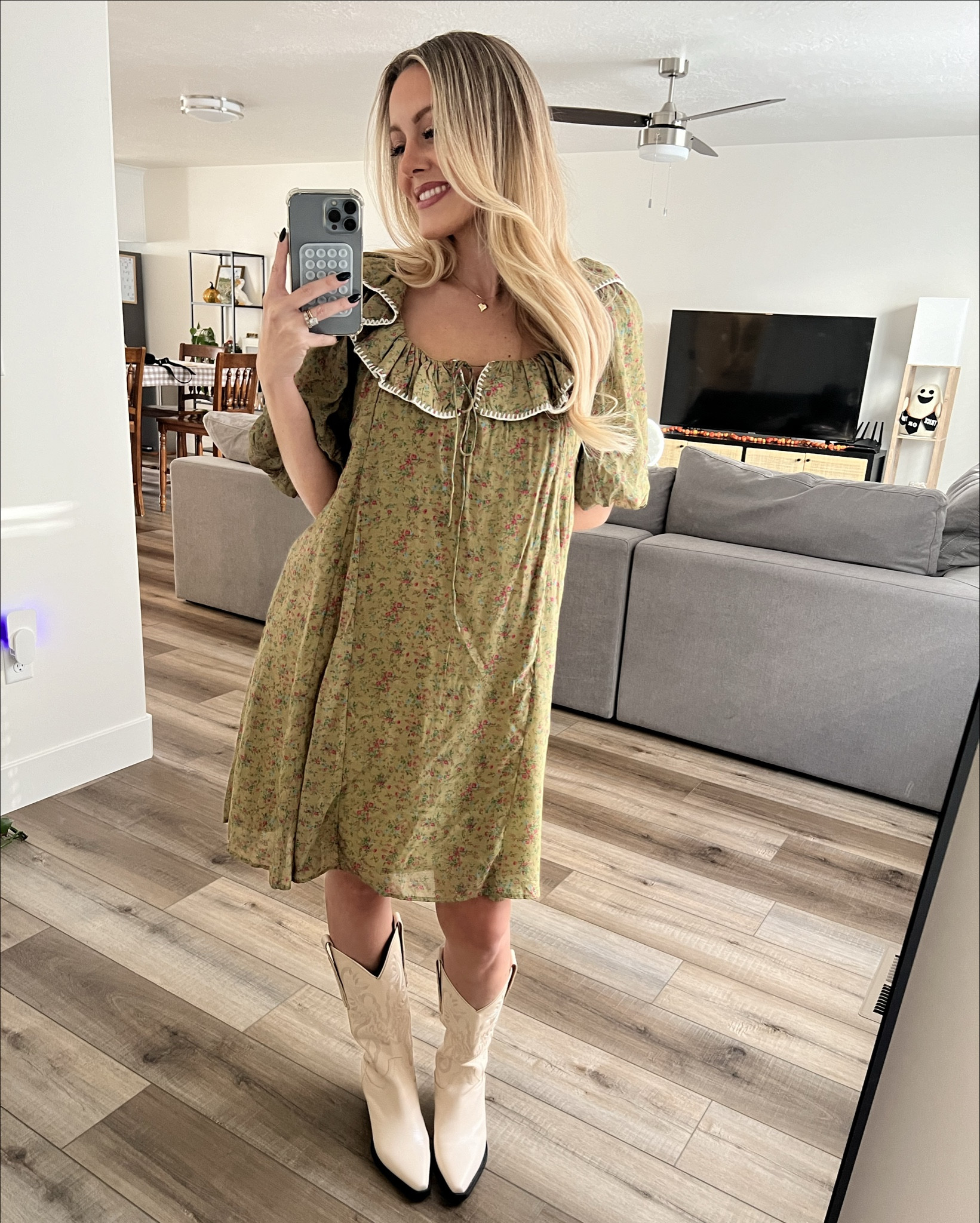 Dress is @shopzoco
Boots are Jeffrey campbelll