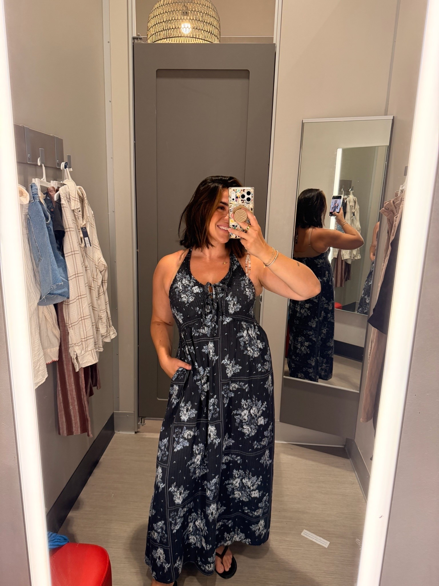 Comfiest summer maxi dress! Halter top style with the cutest tie front. Size M

#LTKMidsize #LTKSeasonal #LTKootd