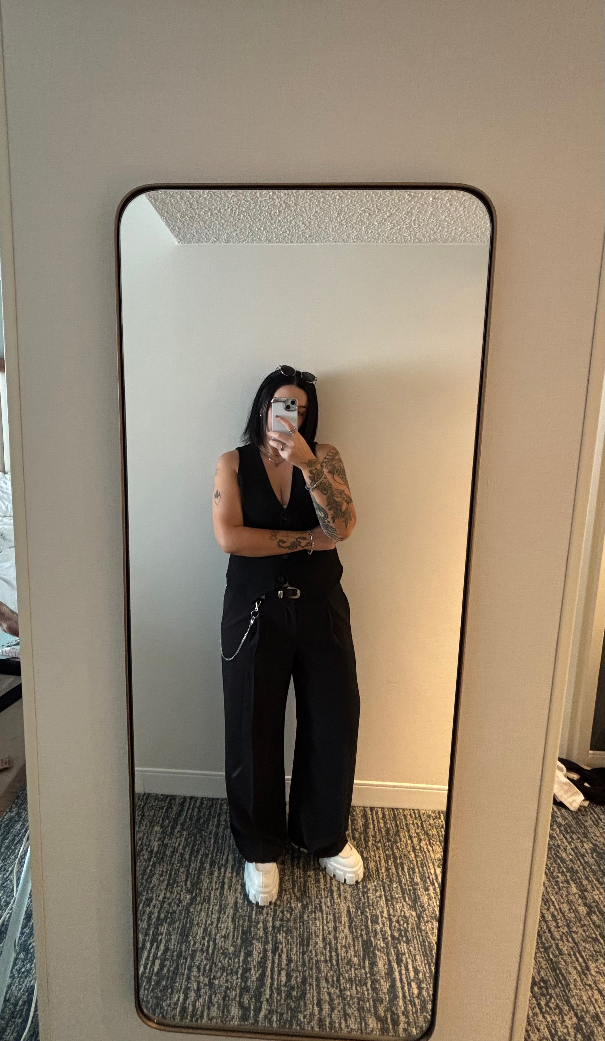 Wedding guest fit for the masc girls who don’t do dresses or jumpsuits 🖤 Pulled this look together with staples from GAP and Aritzia, layered up the accessories, and kept it polished without losing the masc energy. Comfortable, confident, and still serving.

#MascStyle #QueerFashion #WeddingGuestOutfit #TomboyFemme #NoDressNoProblem #MascLesbianStyle #MidSizeFashion #AritziaStyle #GAPStyle #QueerStyleInspo
 

 #LTKU #LTKMidsize #LTKStyleTip