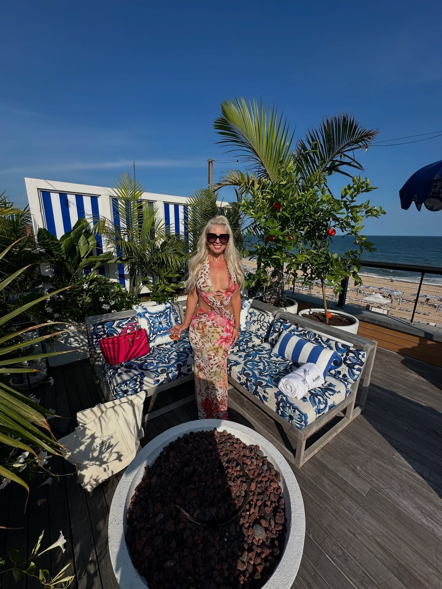 La Prairie doesn’t host parties they curate experiences. Montauk magic, ocean air, and skincare spun into art. And of course… I couldn’t help but have a photo shoot. 💙✨ #LaPrairieAtGurneys #LuxuryUnveiled 

#TheLongIslandBlonde
#TheHamptonsEdit
#LaPrairieGlow
#SkincareThatWorks
#MontaukMoments
#CoastalGlam
#SunsetSoirée
#GoldenHourGlow
#LuxurySkincare
#GlowInStyle
#RadiantSkin
#BeachsideBeauty
#CellularRadiance
#SpaChic
#SkincareRoutine
#BeautyTok
#SoftLuxury
#CleanGirlAesthetic
#QuietLuxury
#Skinfluencer
#ViralBeauty
#SummerInStyle
#GlowUpSeason
#ThatGirlEnergy
#HamptonsGlow
#SkincareObsessed
#BeautyReels
#TrendingNow