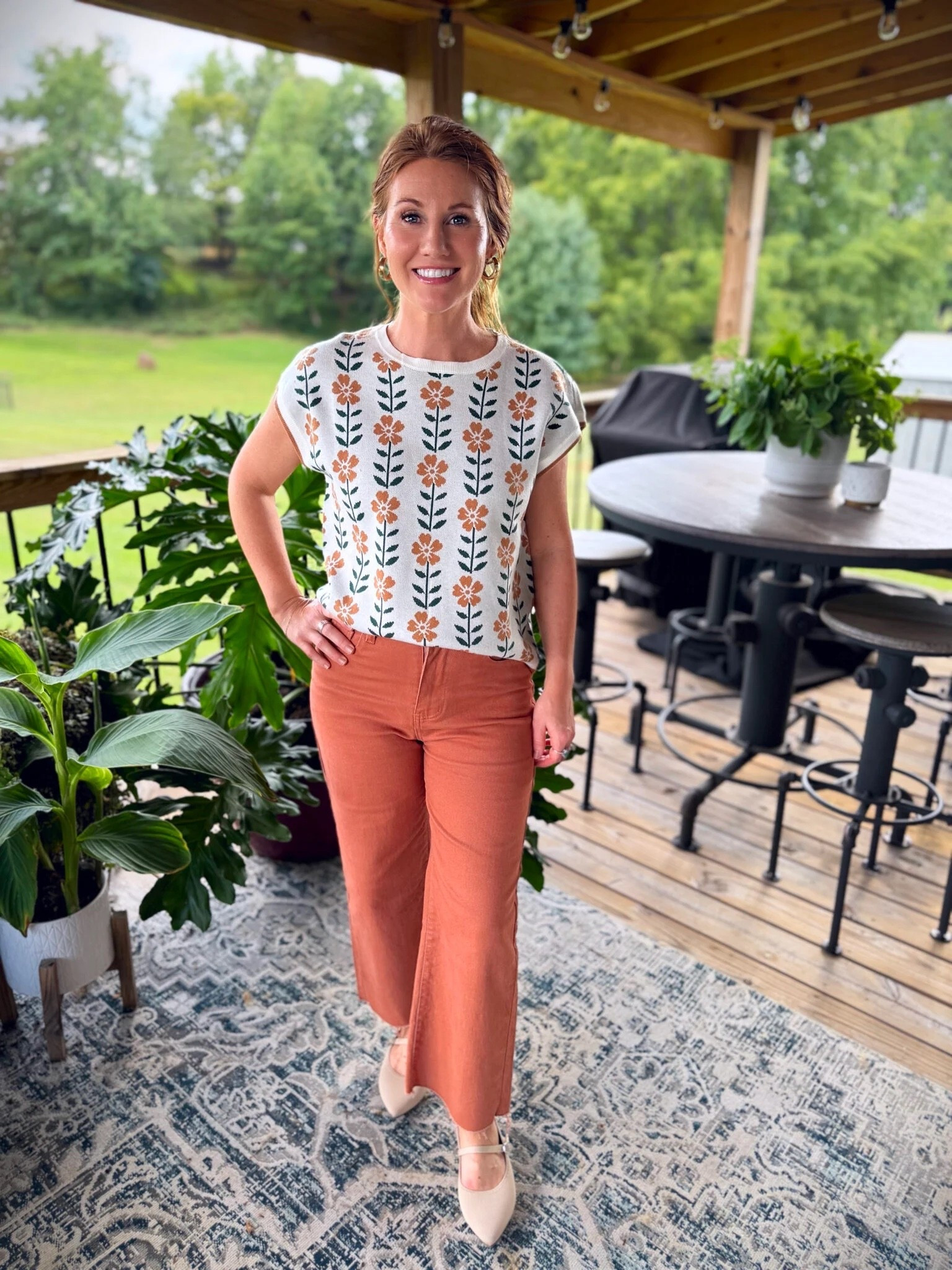 This outfit just screams Fall! I love that it’s Fall colors, but still great for those warm days. Stephanie is 5’3 and wearing a small in the top (white) and size 4 in the frayed hem jeans. 

#LTKPetite #LTKStyleTip #LTKWorkwear