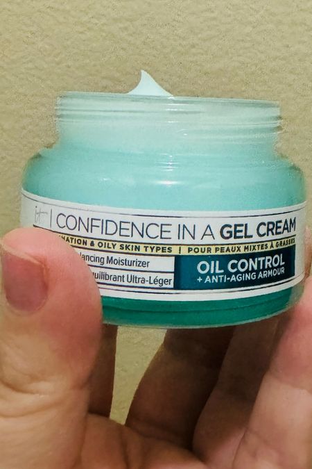 It cosmetics confidence in a gel cream, skincare, moisturizer, oily skin, summer skin, skin texture 

#LTKSeasonal #LTKbeauty #LTKFestival