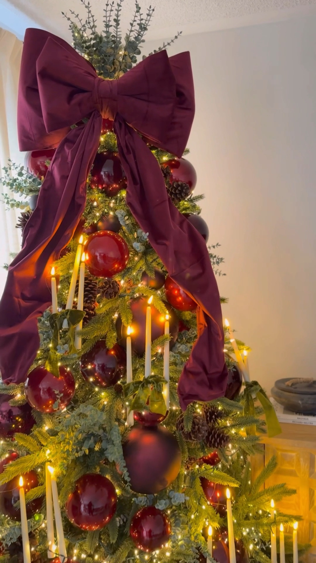 Burgundy Christmas tree 

#LTKhome #LTKholiday #LTKcanada