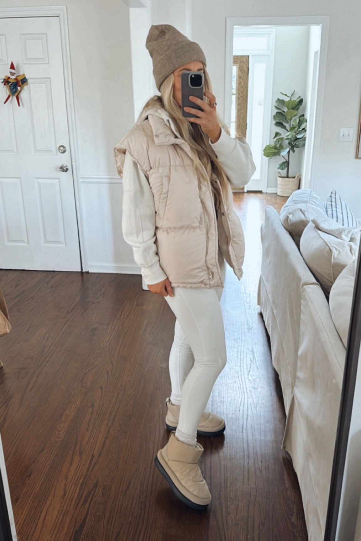 Amazon puffer vest
Ugg boots

#LTKshoecrush #LTKSeasonal #LTKfindsunder50