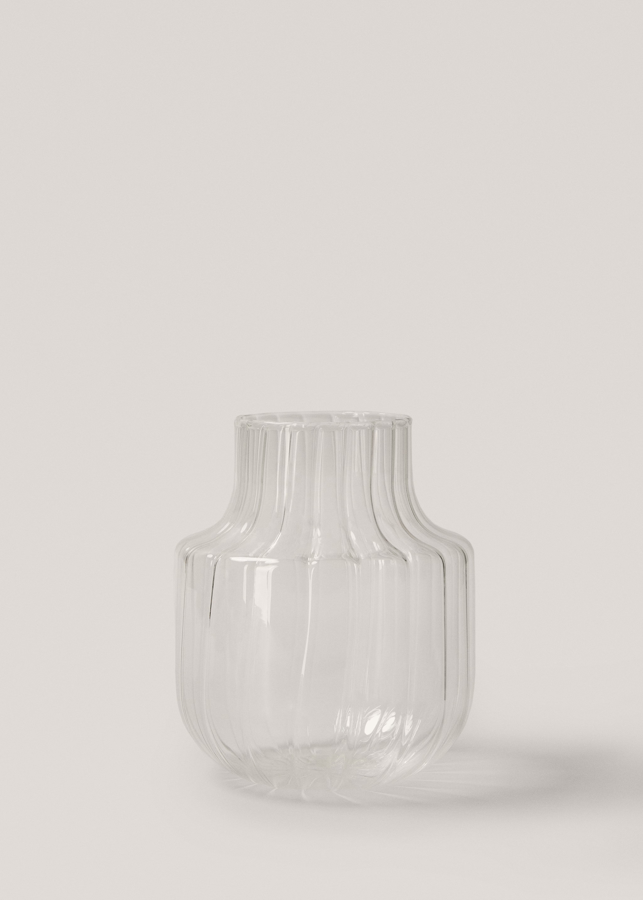 Borosilicate vase optical line | MANGO (US)