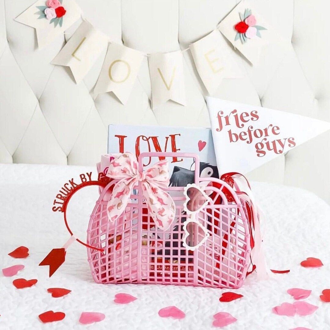 Love Basket, Valentines Day Bag, Large Retro Jelly Tote, Trendy Retro Basket, Valentine Gift Bask... | Etsy (US)