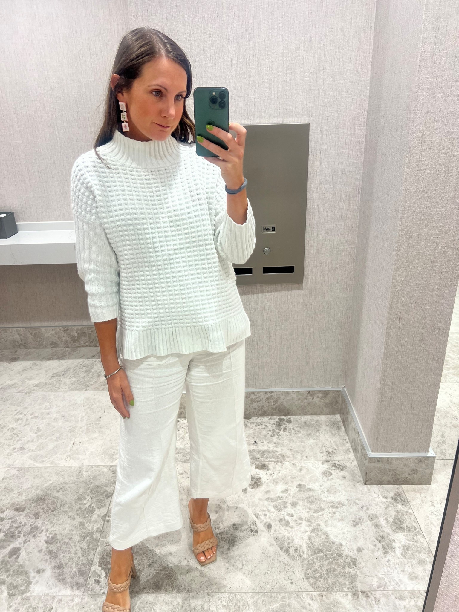 White monochrome business casual outfit 

#LTKSaleAlert #LTKSeasonal #LTKOver40