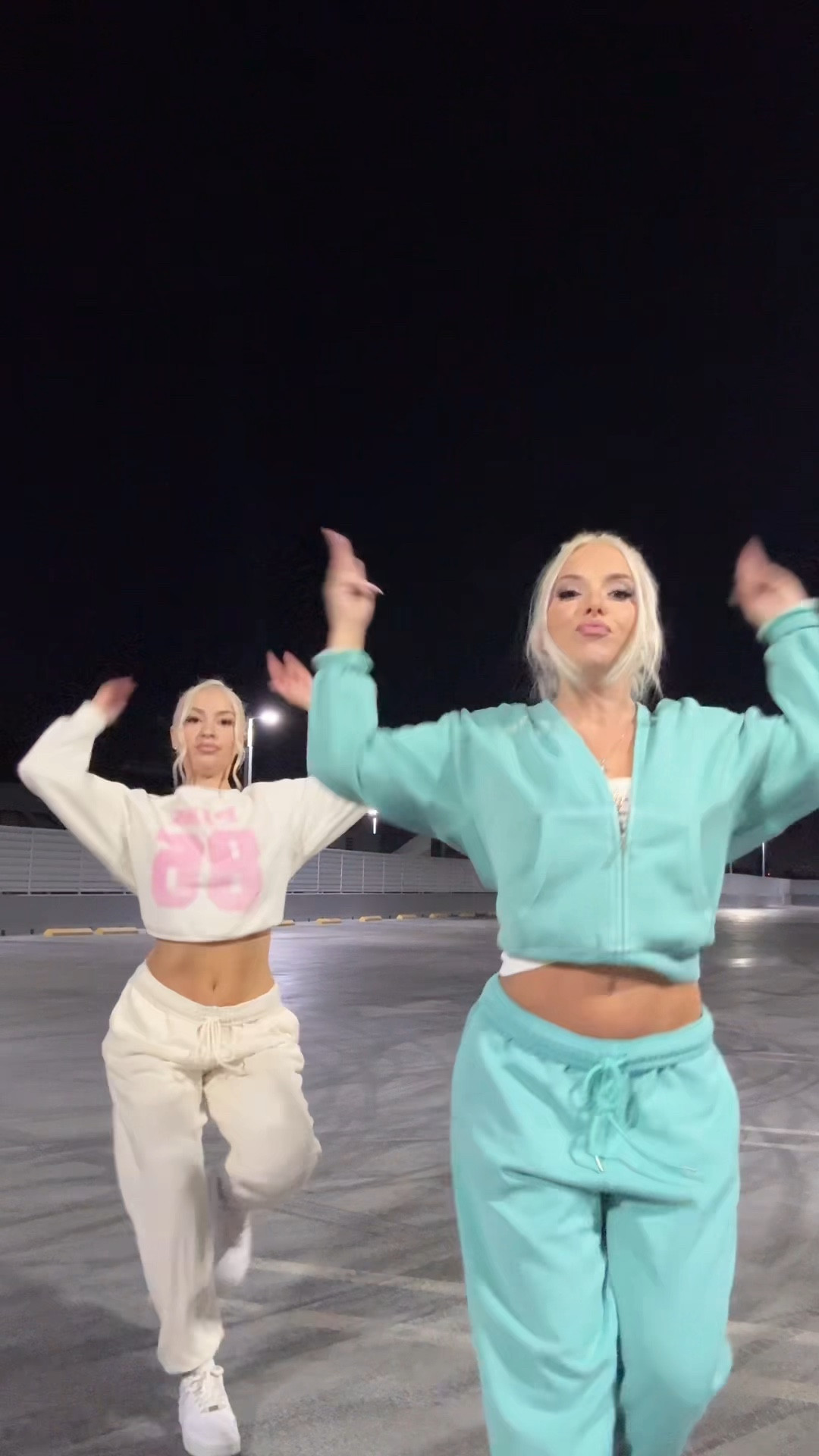 You know, I love a good sweatshirt, wearing size medium, and the sweatpants and extra small in our tops

#LTKSeasonal #LTKActive #LTKPetite