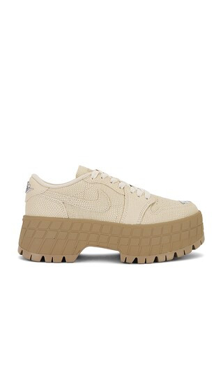 Jordan Air Jordan 1 Brooklyn Low Sneaker in Beige. - size 11.5 | Revolve Clothing (Global)