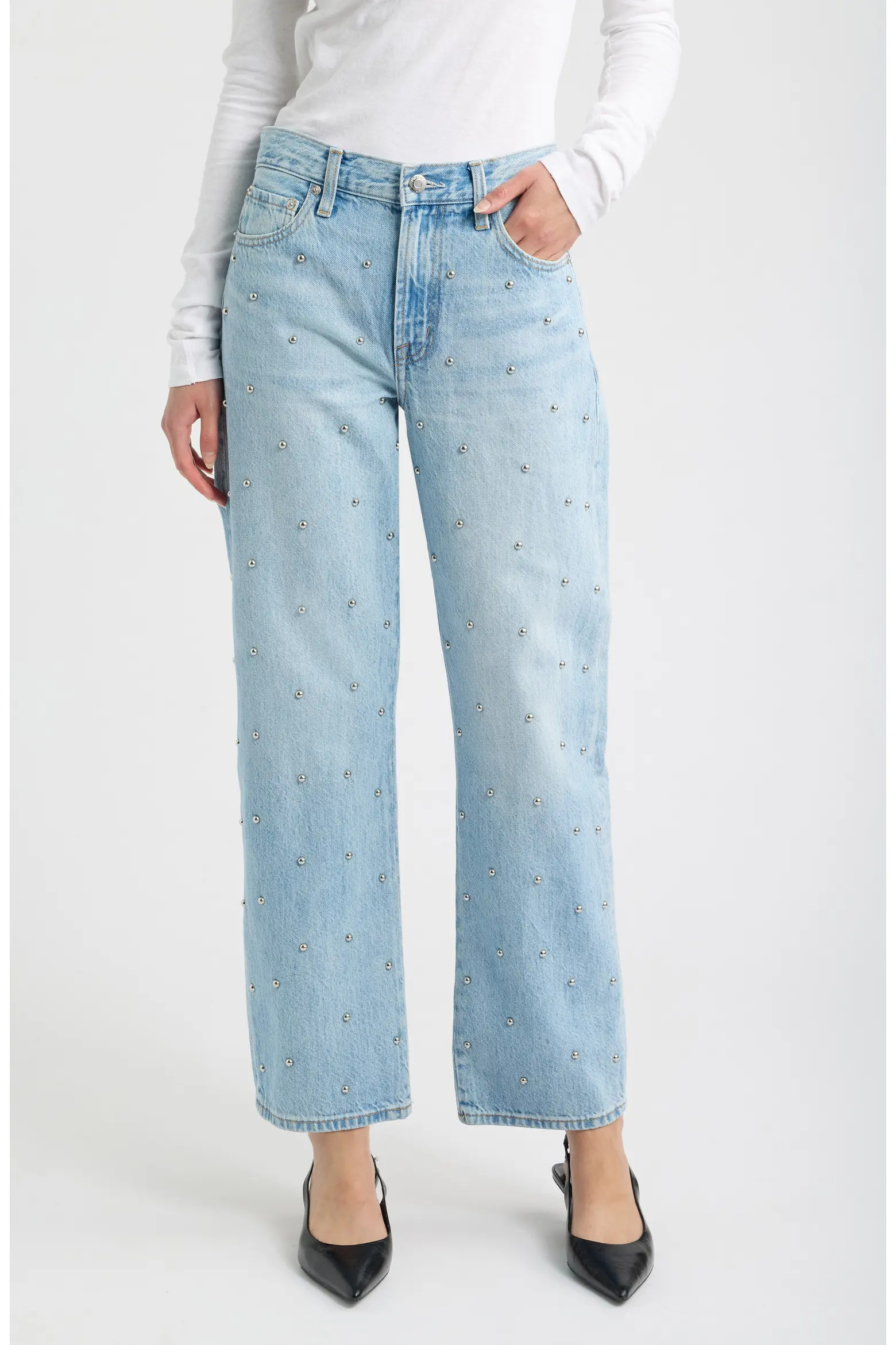 Calling it now: these are the jeans that will sell out first 🛍️ Wide leg, flared, straight—every flattering fit in one sale
#TrendingDenim #NordstromFinds #ClosetMustHaves #LTKDeals #DenimInspo #OOTD 

 #LTKSeasonal #LTKU #LTKSaleAlert