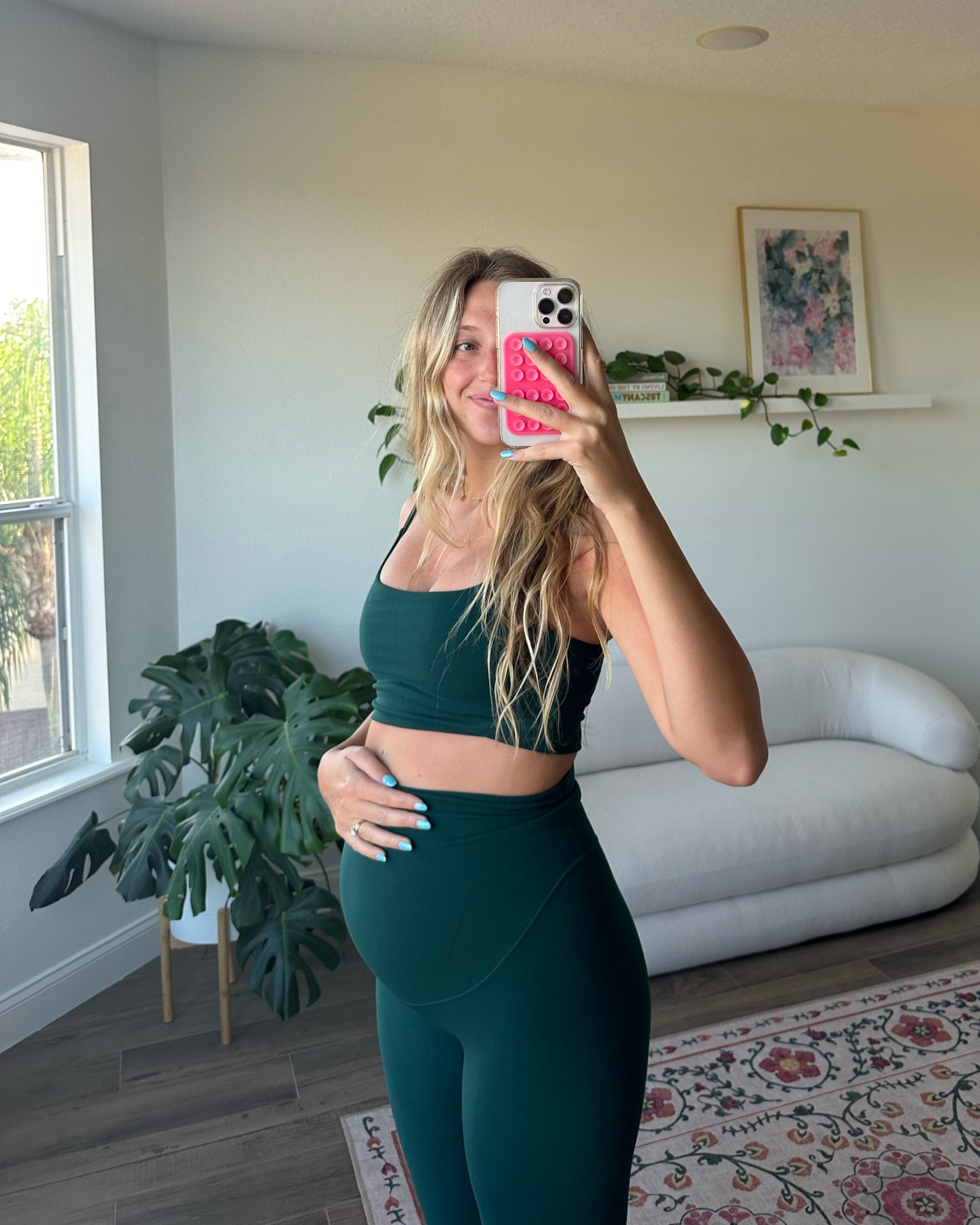 Only maternity clothes I’ll be wearing from here on out 🫶🏼 leggings & top size medium! 

#LTKStyleTip #LTKBaby #LTKBump