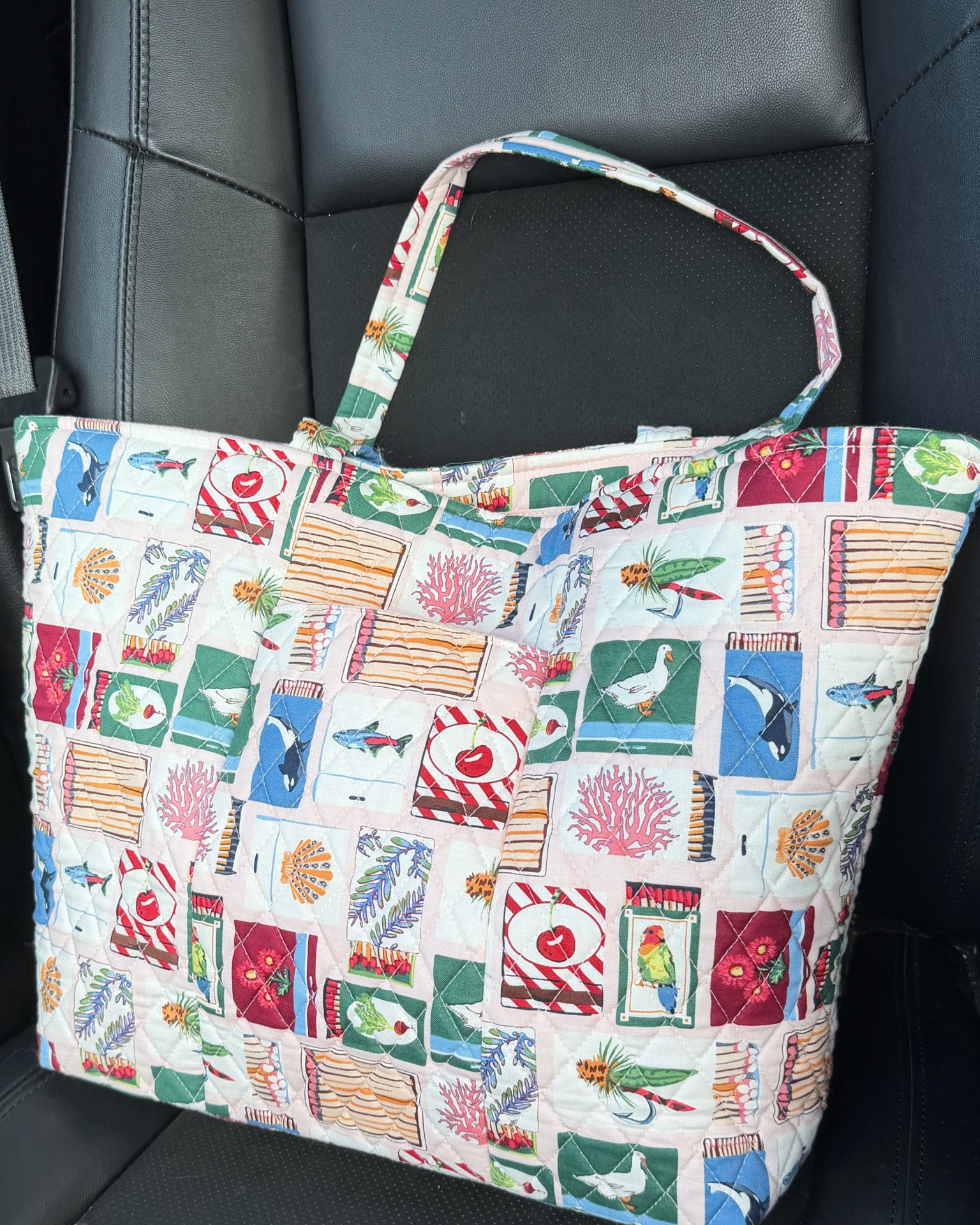 Cute matchbox tote!! Target x vera Bradley collaboration! #summertote #matchboxes #verabradley #target #workbag #traveltote 👜

#LTKTravel #LTKgrwm #LTKfitnessgoals