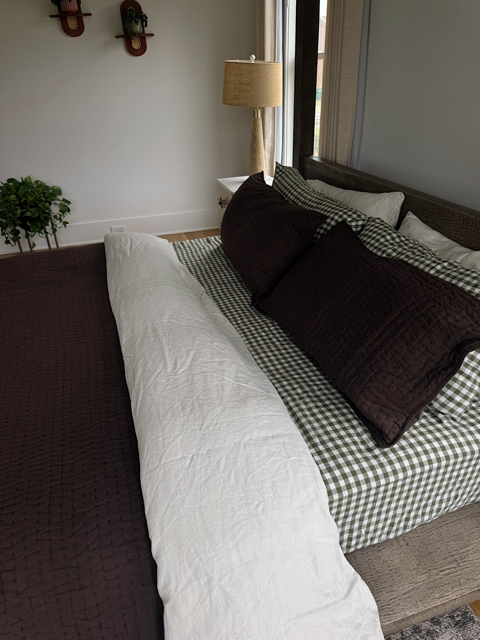 Your nervous system responds to natural fabrics. Linen sheets are the best thing you can sleep on, hands down 🍃☁️

#LTKdayinmylife #LTKmorningroutine #LTKHome