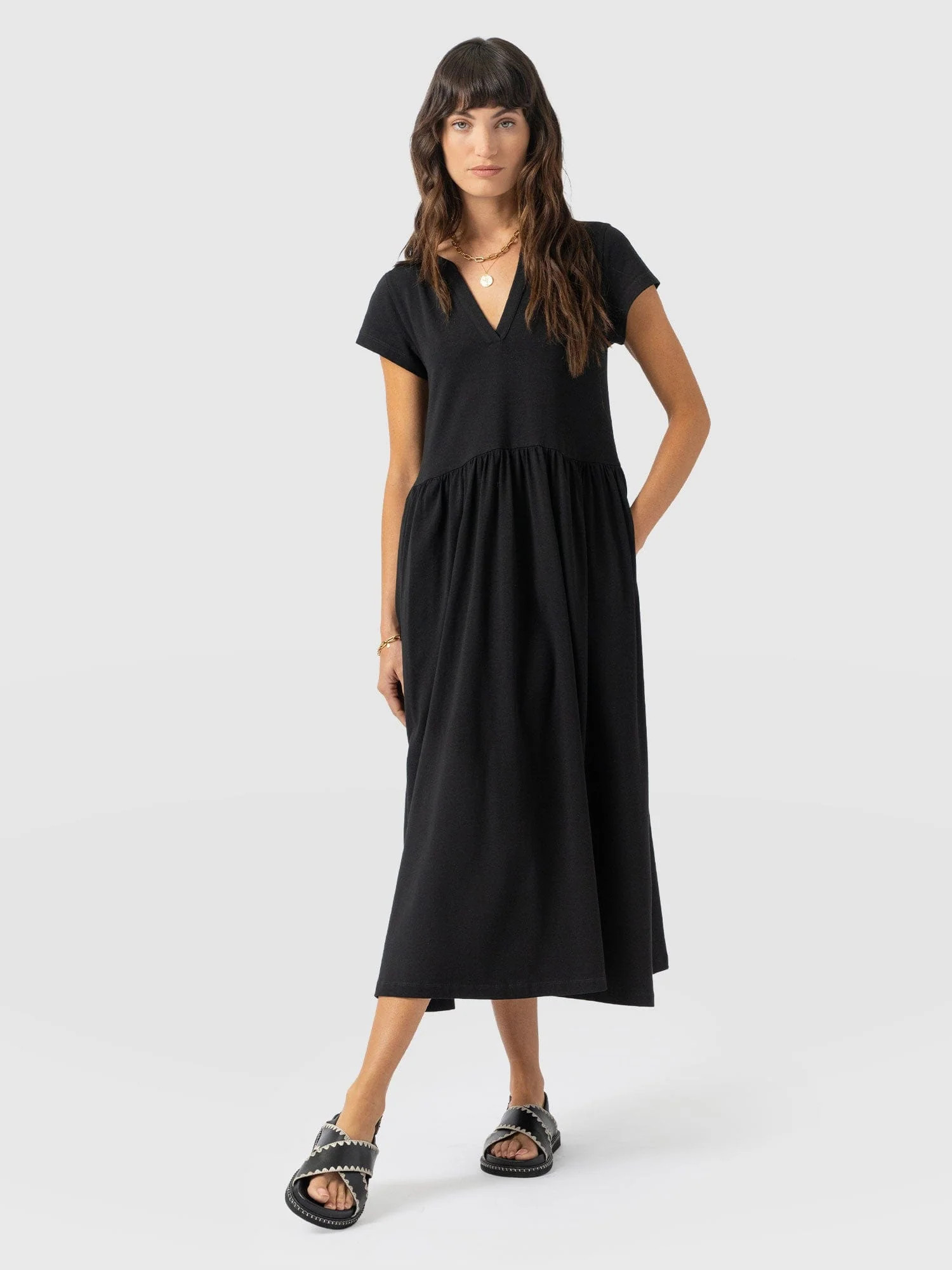 Bonnie V Neck Dress - Black | Saint + Sofia