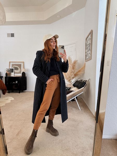 A long line blazer coat with cashmere pants and zip up boots equals winter cozy chic. 



#LTKstyletip #LTKHoliday #LTKsalealert