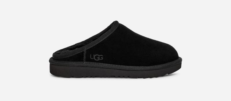 UGG® Kids' Classic Slip-On Sheepskin Slippers in Black, Size 1K | UGG (US)