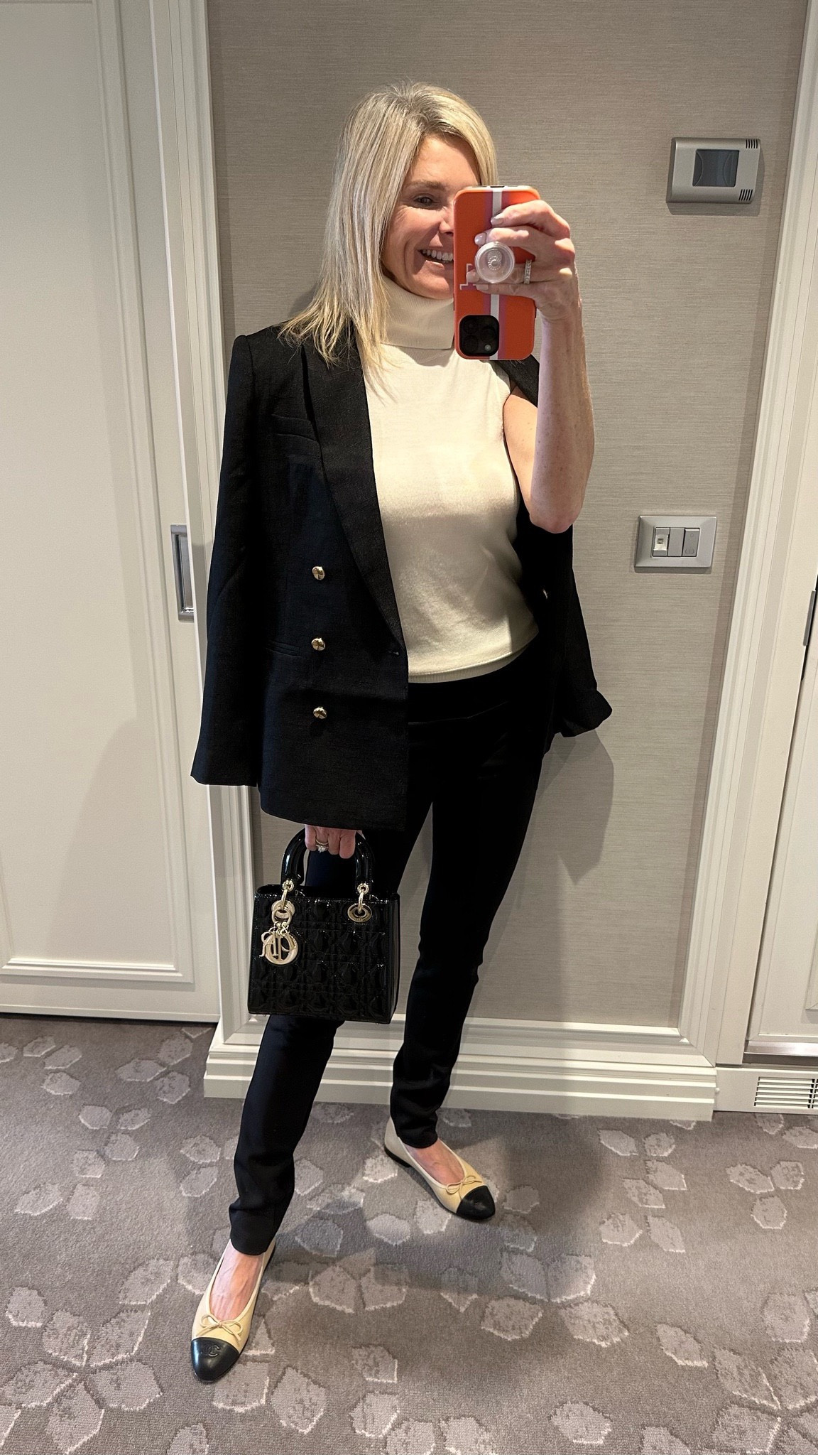 Super chic fall look! Size S pants and blazer, size M sweater  

#LTKSeasonal #LTKworkwear #LTKstyletip