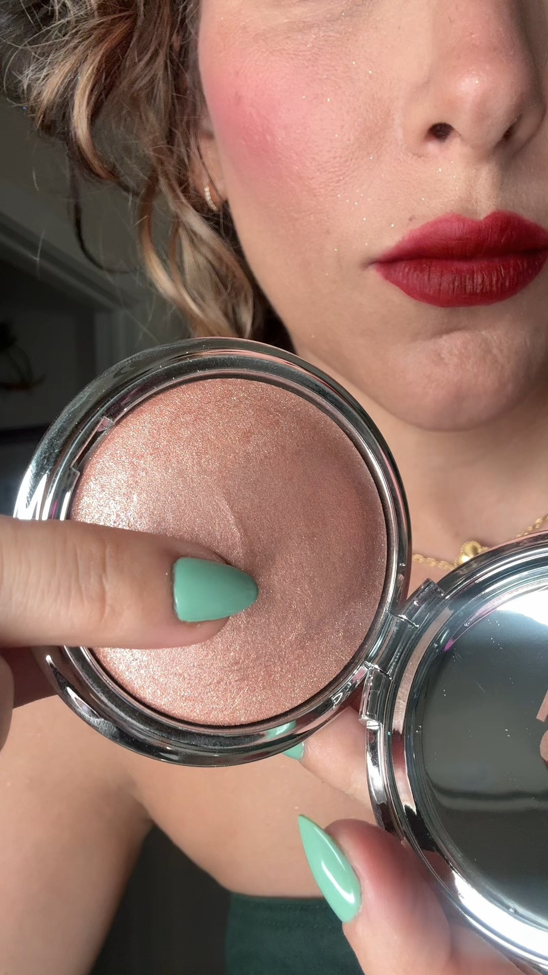 I think this is my new favorite highlighter.  

 #LTKValentine #LTKdayinmylife #LTKgrwm