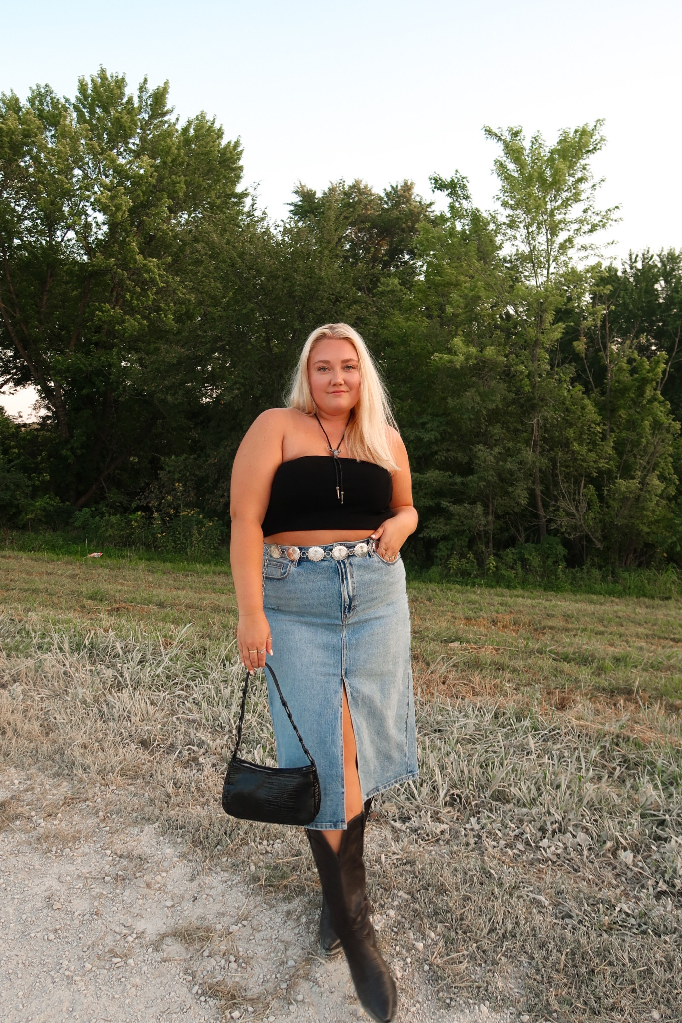 Mid size and curvy country concert outfit inspo for transitioning into fall!! would do a size xxl in top and 16/17 in skirt linked!

#LTKcurves #LTKstyletip #LTKshoecrush