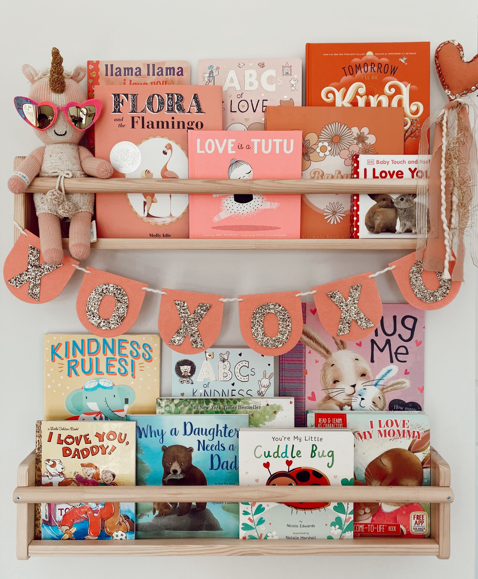 Valentines Day Bookshelf 💘

#LTKSeasonal #LTKhome #LTKkids
