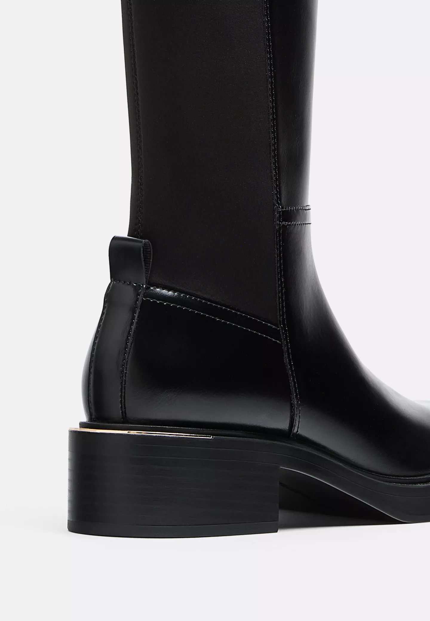 Flat equestrian boots - Women's fashion | Stradivarius United Kingdom | Stradivarius (UK)
