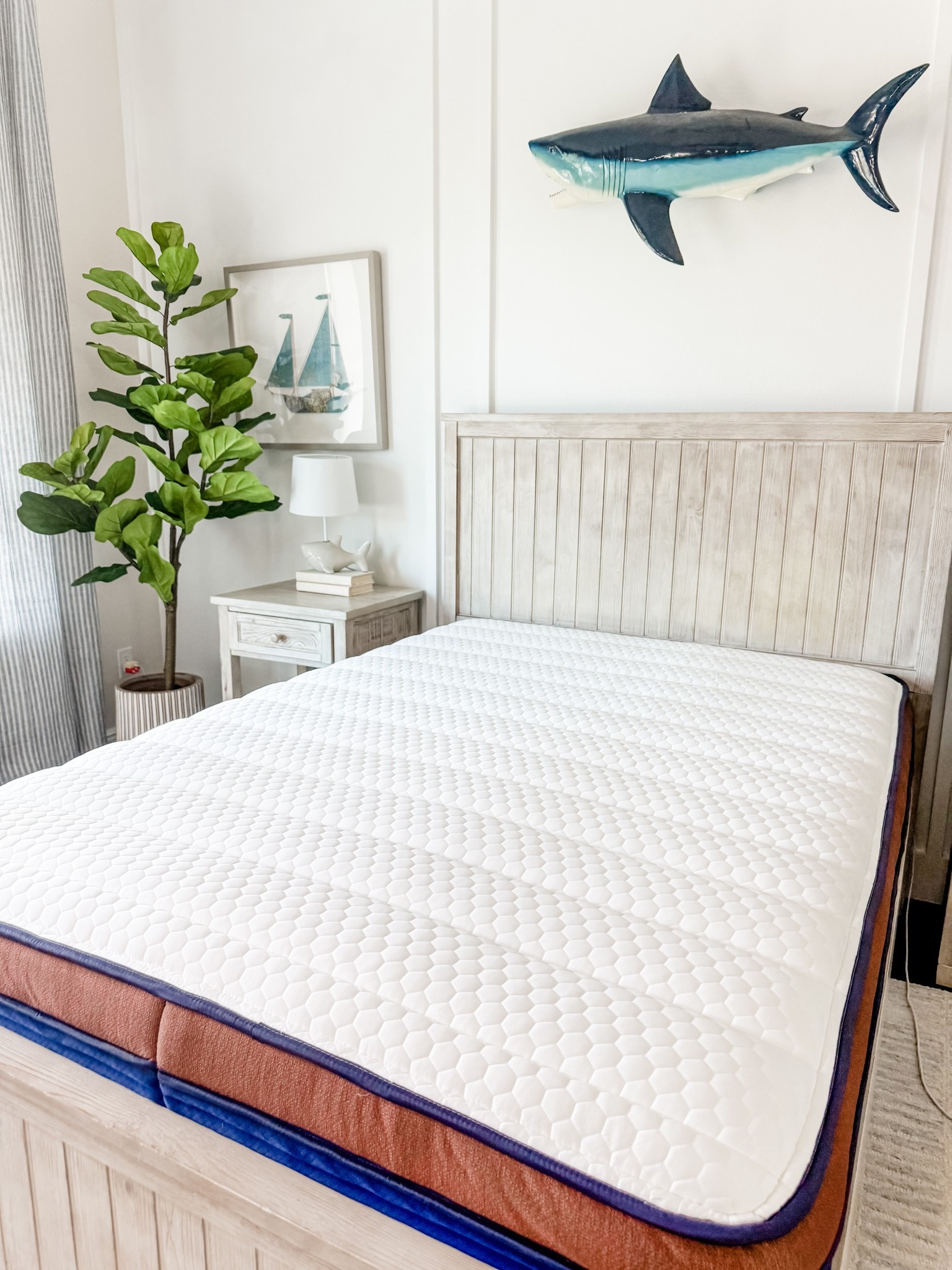 Designed for back and joint support, this hybrid mattress delivers balanced comfort to help ease aches and stiffness. 

Use code JENNYREIMOLD for 30% off. 
#brooklynbedding @brooklynbedding #CopperFlex #ad



#LTKFamily #LTKHome #LTKOver40