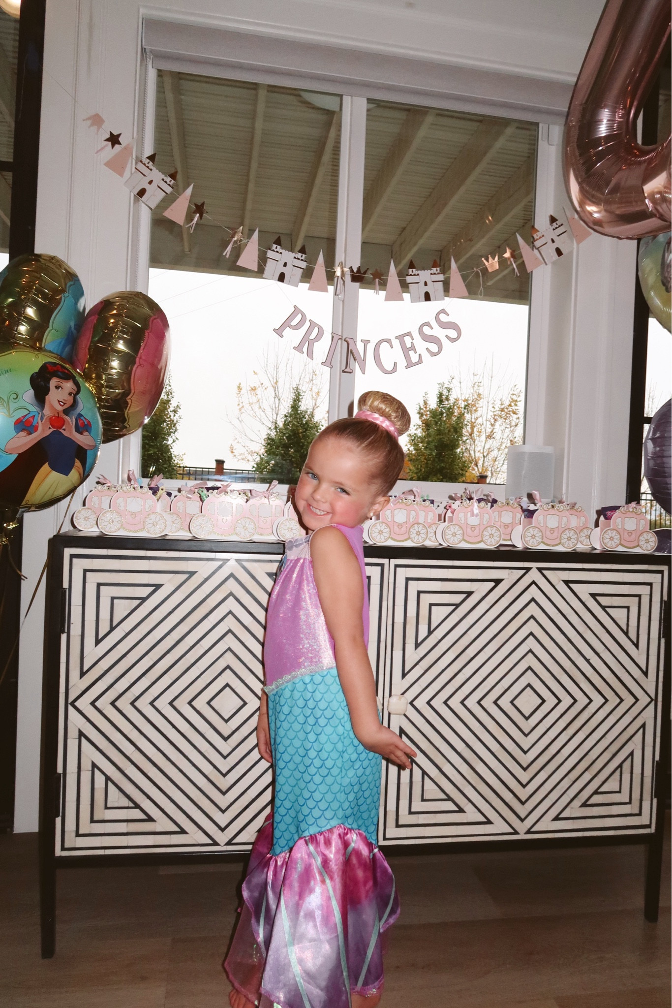 Shop all of Sage’s birthday princess decoration below 🥰

#LTKParties #LTKFindsUnder50 #LTKKids