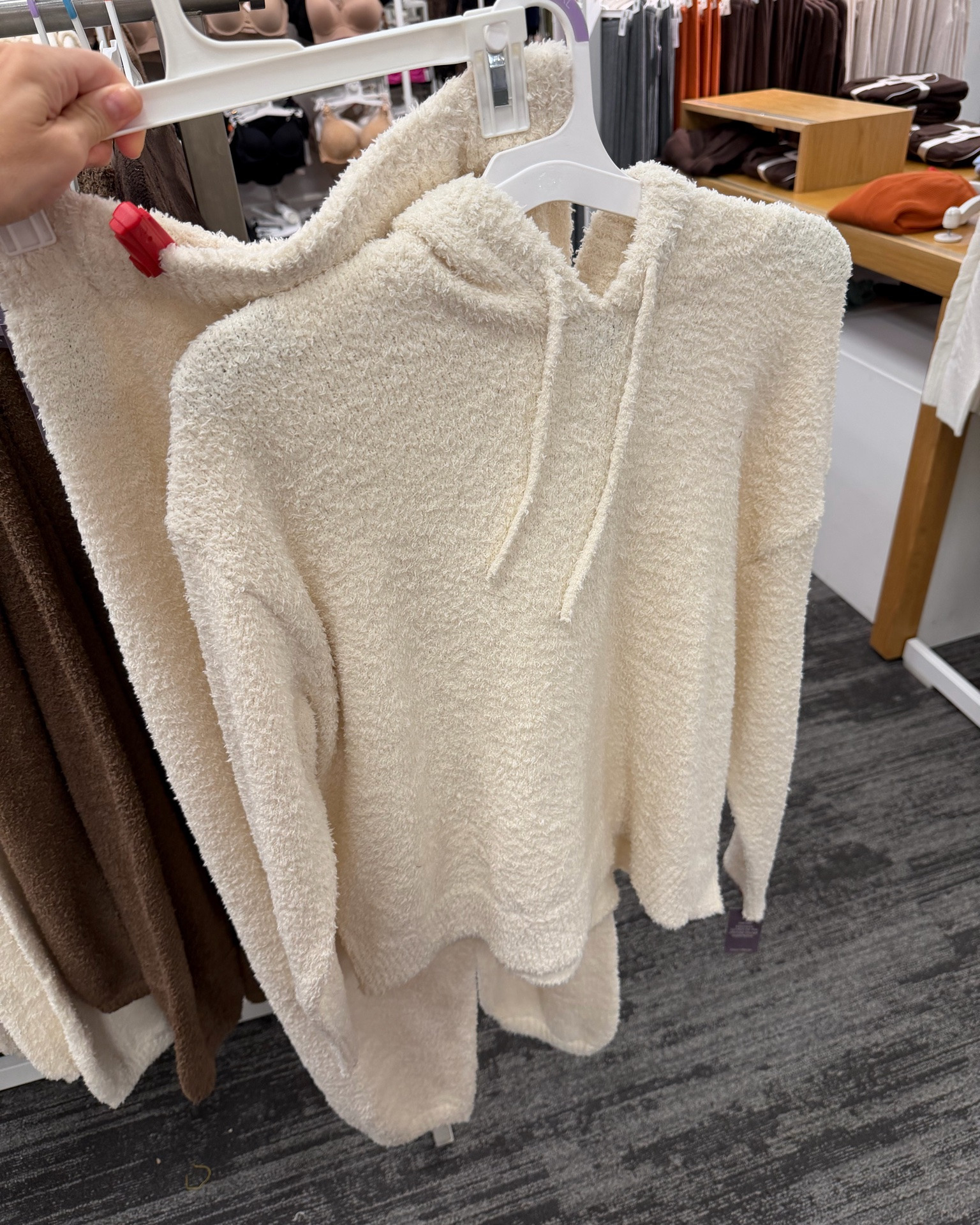 Cute and cozy Target lounge set that looks and feels like Barefoot Dreams. Swipe to see the brown. #targetstyle
