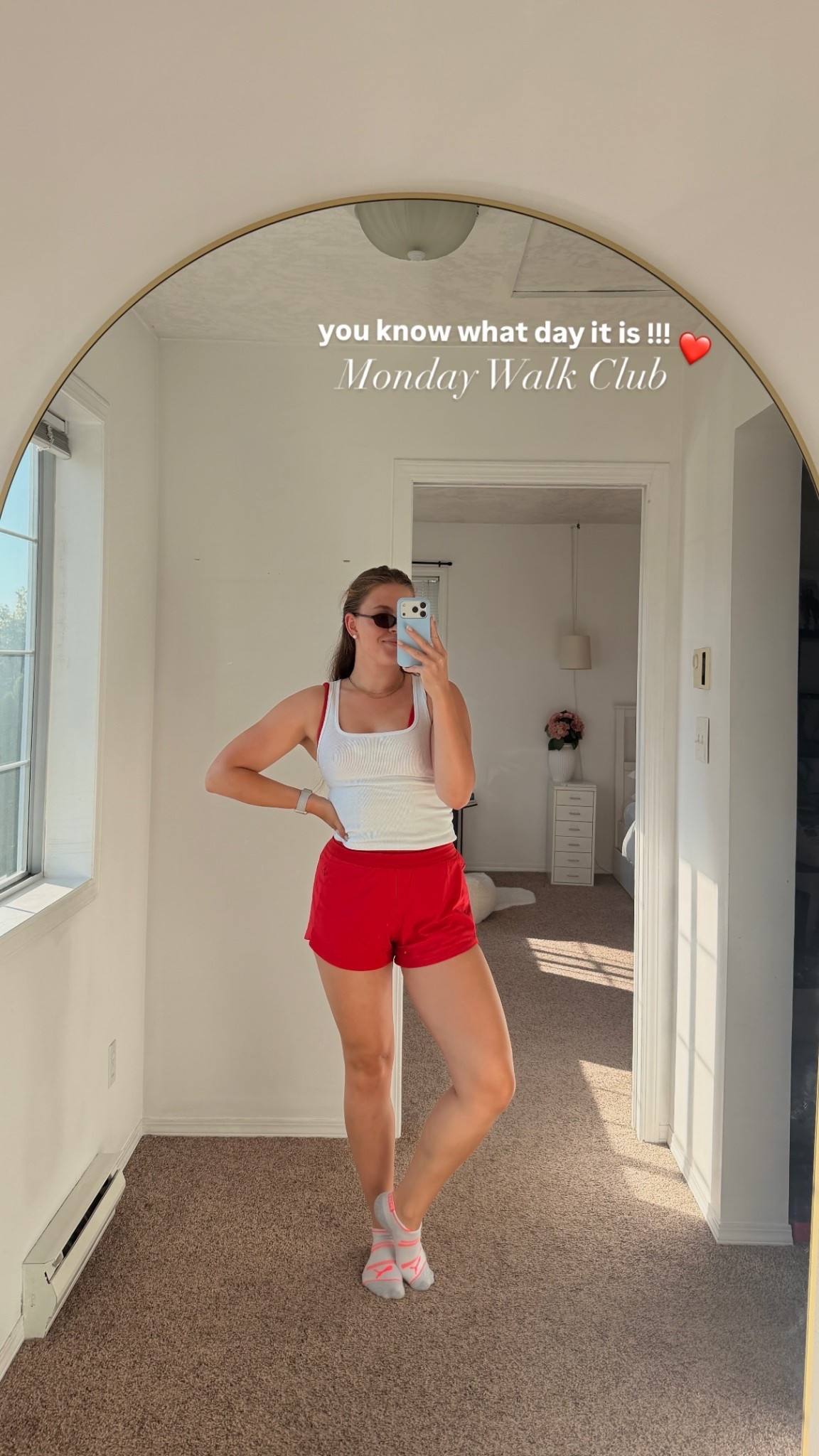 you know what day it is !!! Monday Walk Club ❤️