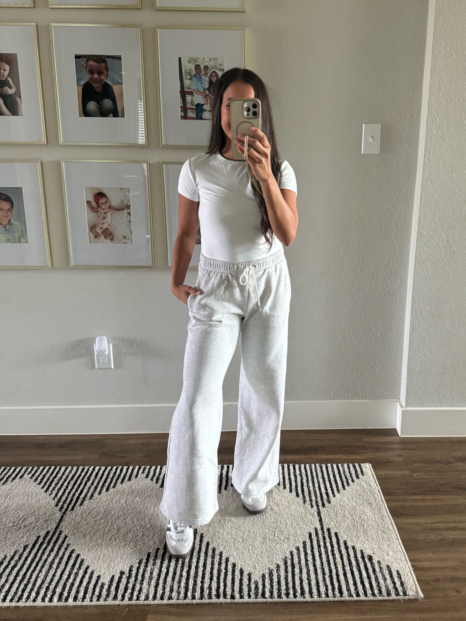 I hope they restock these wide leg sweatpants!! Literally the best!! And I love they offered short sizes.

I’m wearing a small-short

Abercrombie pants, active outfits, fall outfit, fall style, mom style, mom outfits, easy mom outfits, sweatpants outfits, gray sweatpants, petite wide leg pants 

#LTKSeasonal #LTKFallSale #LTKSaleAlert