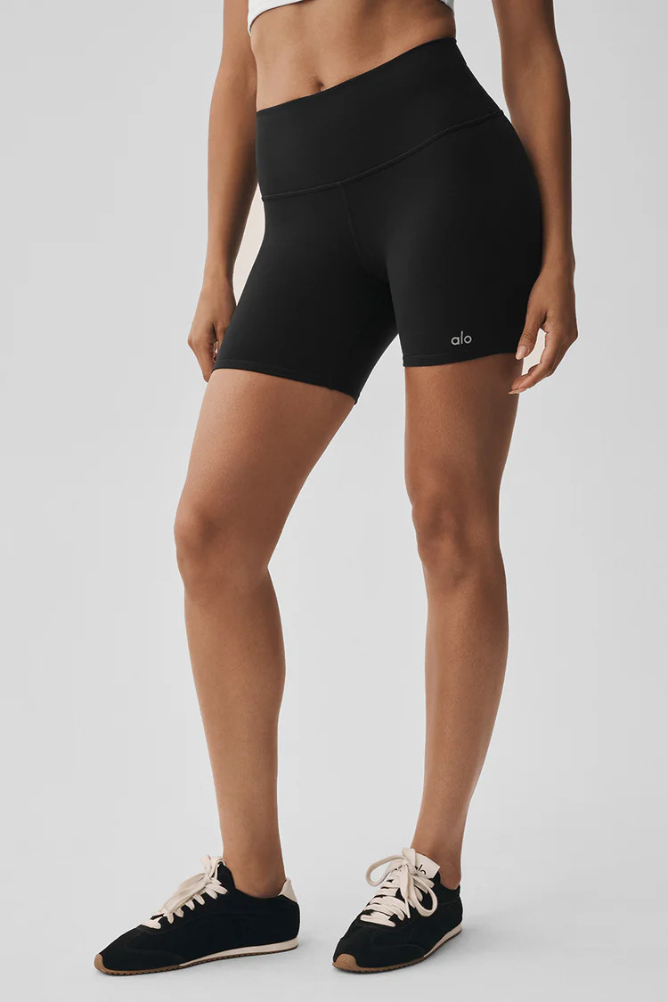 5" Airbrush High-Waist Biker Short | Alo Yoga (US)