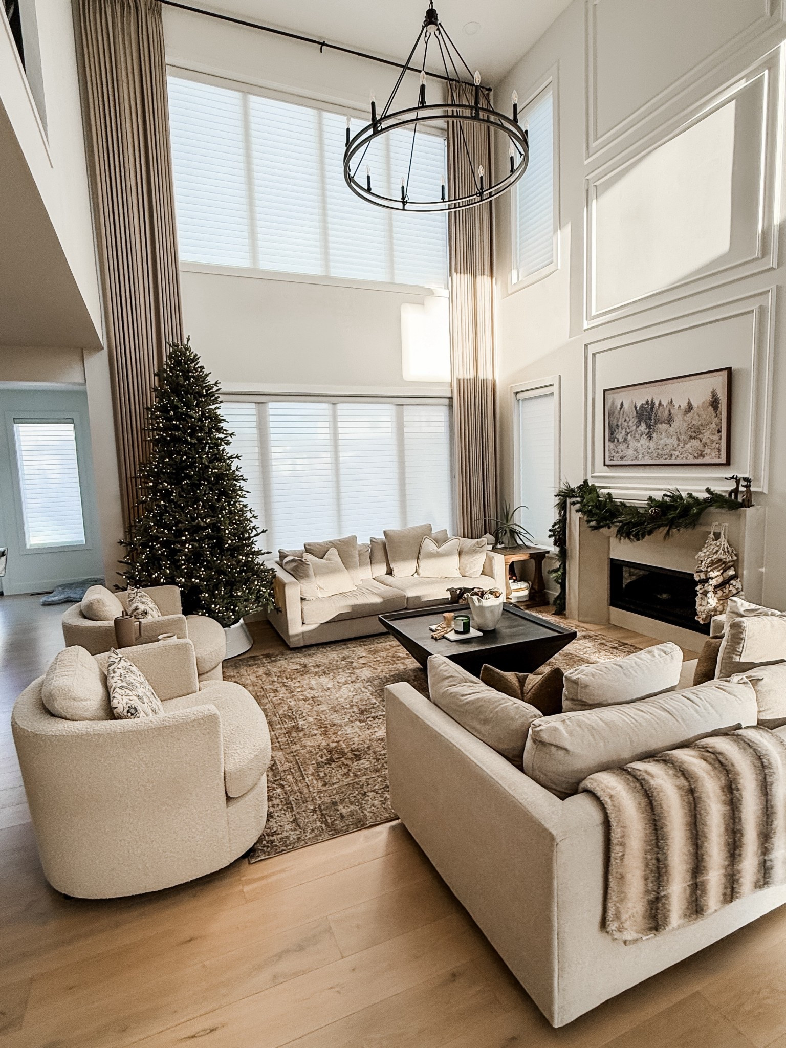 Christmas decorating 🥰🫶🏻

#LTKholiday #LTKcanada #LTKhome