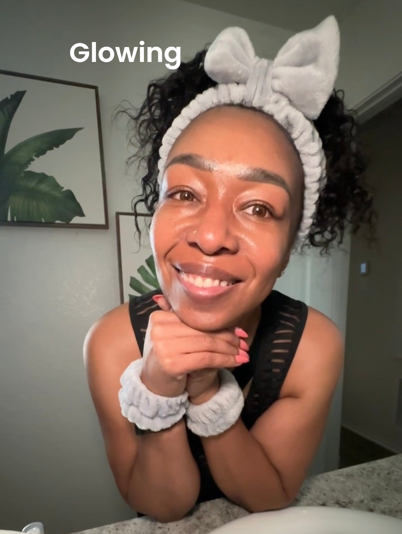 Glowing like I actually get 8 hours of sleep 😌✨
The Youth to the People routine is doing what it needs to do—hydrated, smooth, and that natural radiance? Yeah… I’m keeping this in rotation.

Skincare that understands the assignment 💁🏽‍♀️
Tap in via my LTK 🔗

#SkincareRoutine #GlowSkin #Over40Beauty #HealthySkin #YouthtothePeople

#LTKBeauty #LTKMothersDay #LTKmorningroutine