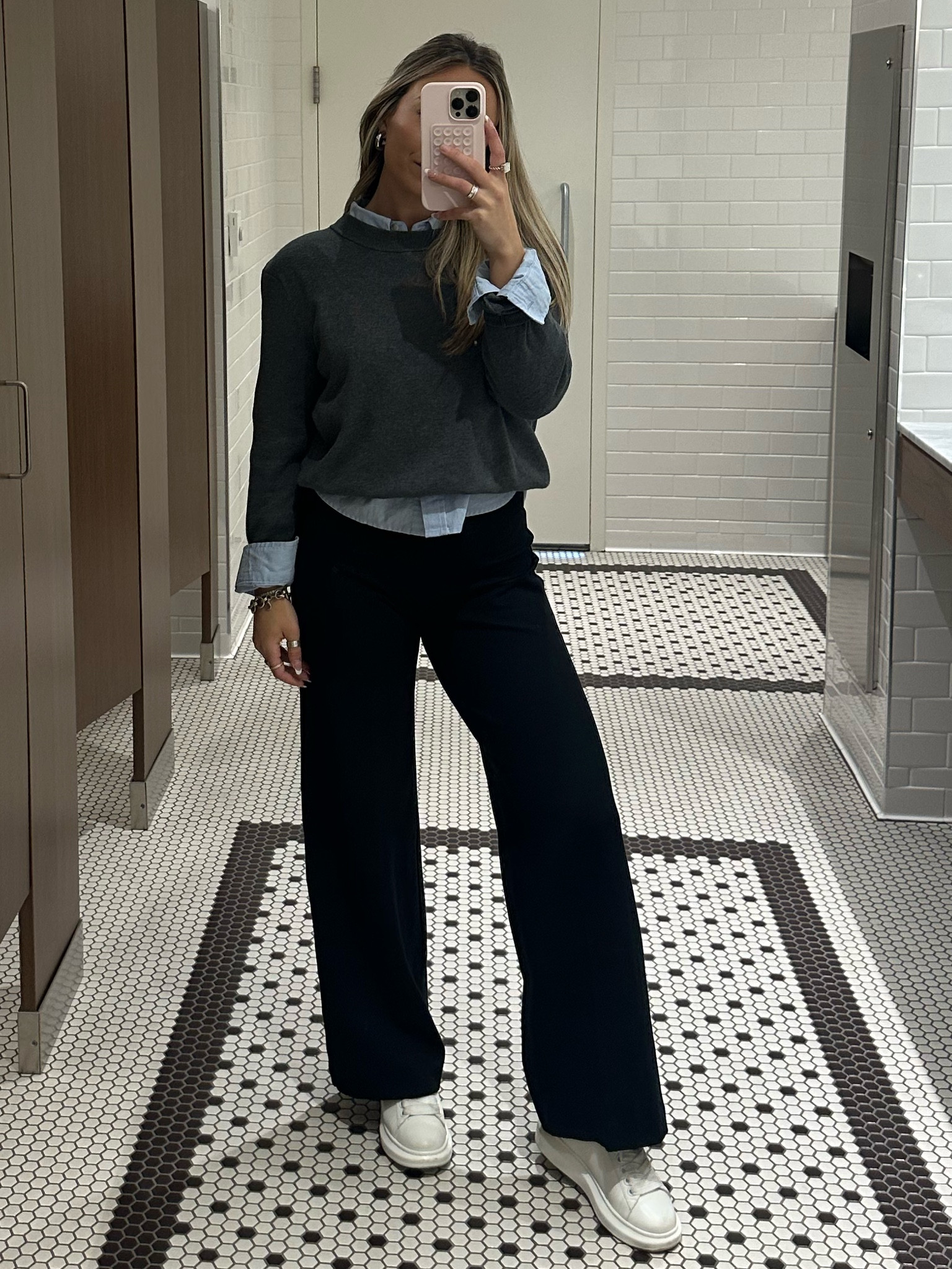 Layering is the key for a chic office outfit! 👩🏼‍💻

#LTKworkwear #LTKstyletip #LTKfindsunder100