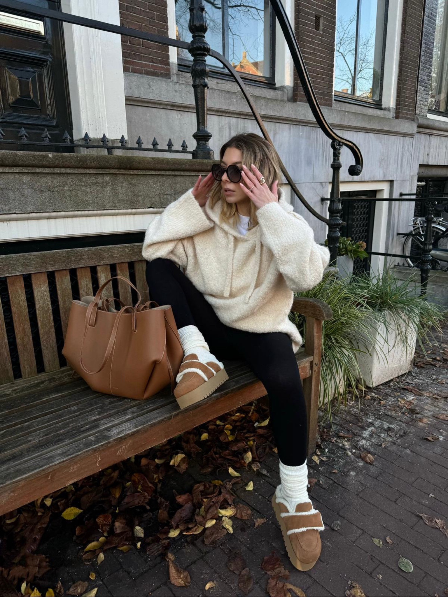 COSY WINTER LOOK in Amsterdam

#LTKSeasonal #LTKeurope #LTKtravel