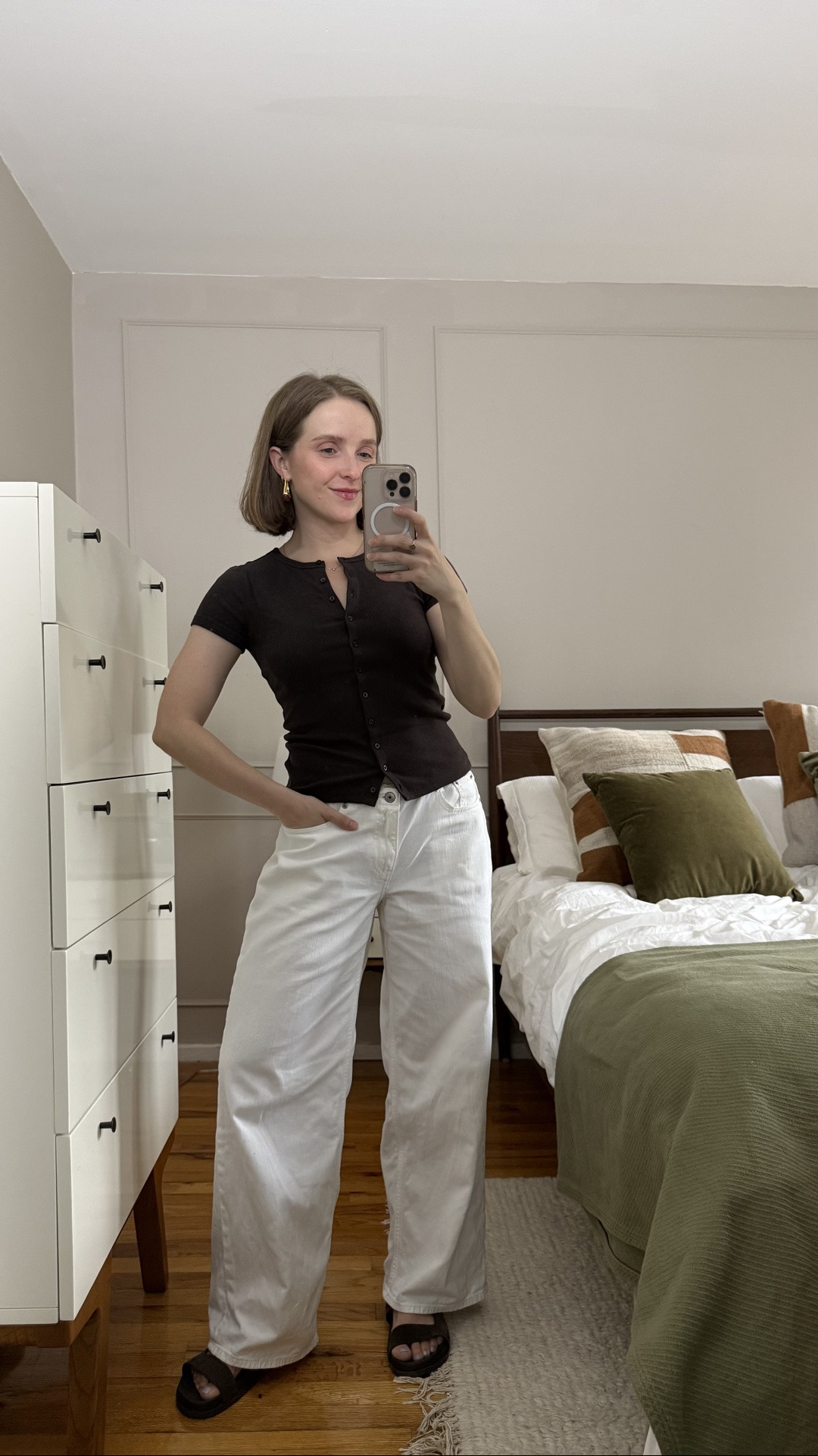 Restock alert! Abercrombie linen blend jeans, gorgeous drapey denim
For summer. Wearing 25 short, small petite shirt

#LTKootd #LTKSaleAlert #LTKPetite