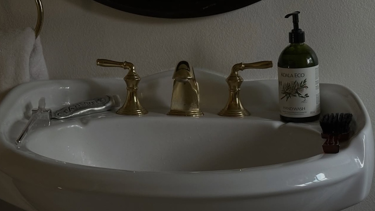 When you have a luxury spa at home thanks to my favorite Australian eco brand @koalaeco. Love their green glass bottles now exclusively at whole foods! code ALICE10 to save at koalaeco

#LTKselfcare #LTKBeauty #LTKHome