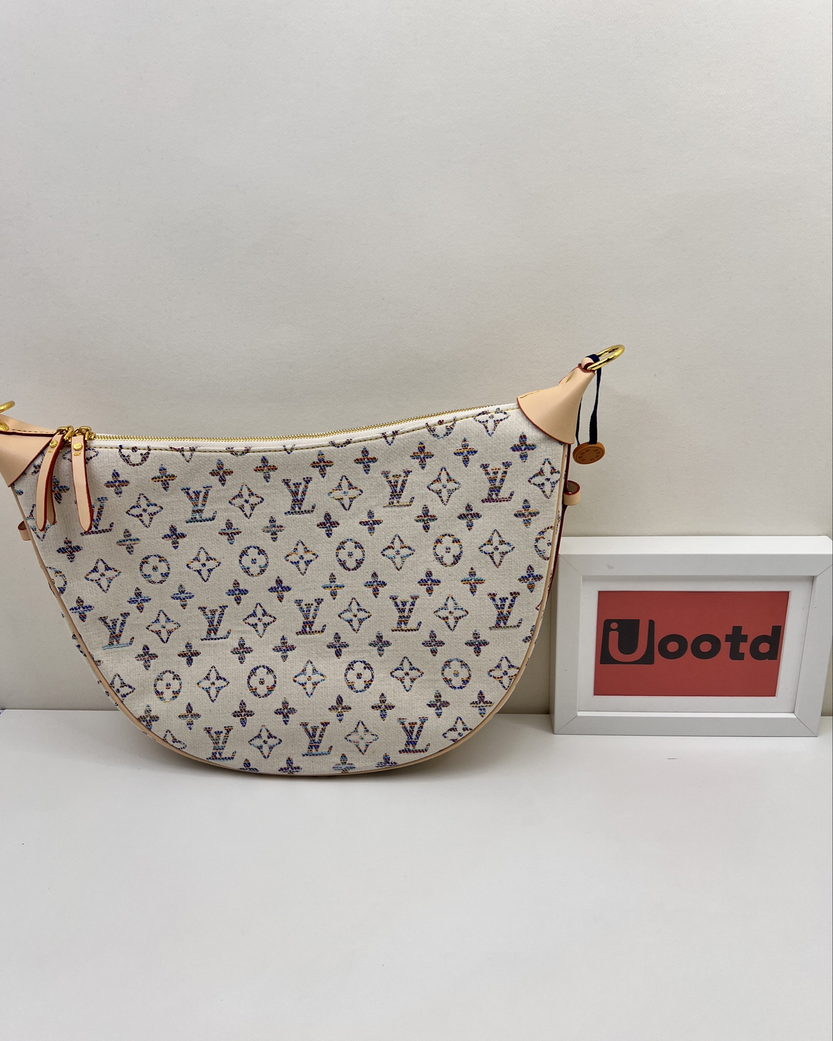 LV loop Bag moon Bag women shoulder Bag 

#LTKGiftGuide #LTKtravel #LTKfindsunder100