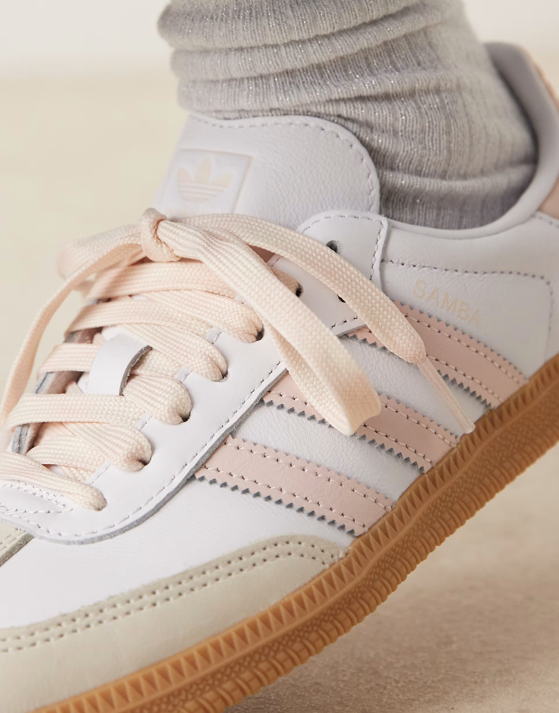 adidas Originals Samba OG sneakers in white and light pink | ASOS | ASOS (Global)