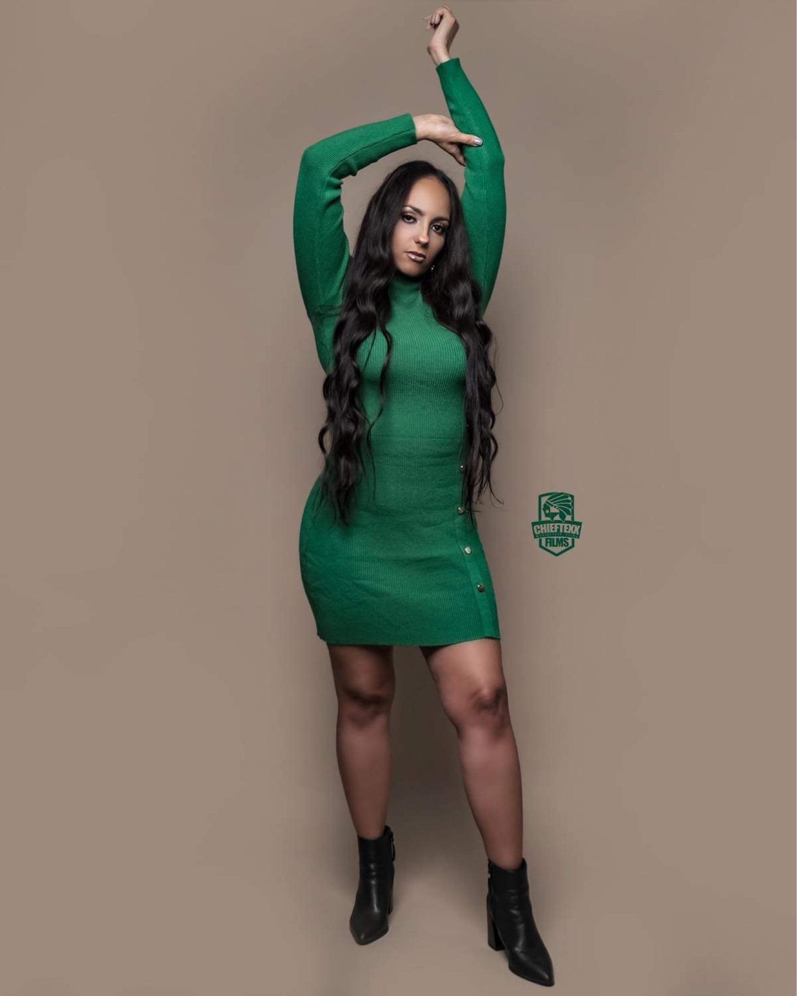 Green Long sleeve Sweater Dress and Black Booties #sweaterdress #greendress #blackankleboots Mock neck button detail bodycon sweater dress dark green

#LTKbeauty #LTKstyletip #LTKfit